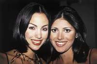 Jacqueline Aguilera y sus pupila Fabiola Borges (derecha)