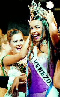 Amaloha M�ndez, Reina Internacional de las Flores 1999