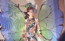 Claudia Moreno ataviada con el exuberante vestido de 'Tara de los esp�ritus'