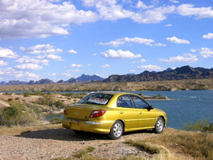 Here is a nice place to have a picnic and watch the boats crusie the lake.Mouse over.