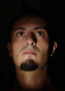 A face desconhecida de Daniel Calegari! (apenas 3972 bytes)