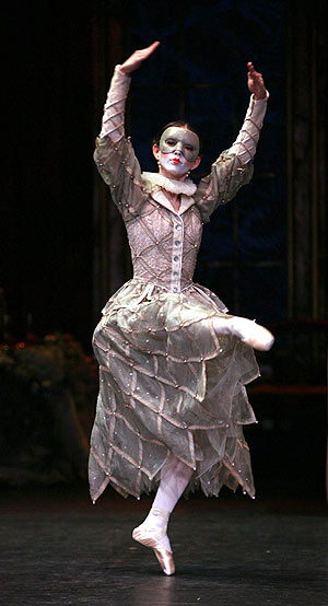 Juliet Burnett as Columbine in The Nutcracker