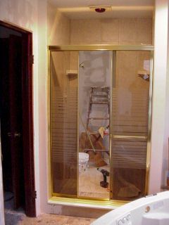 tileshowerdoors.jpg (67382 bytes)