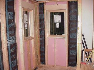 windows.jpg (85239 bytes)