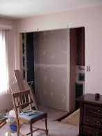 newwall.jpg (32846 bytes)