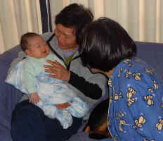 ../danlim_nz/Ben/ben_mum_mon_290602_2.jpg (23759 bytes)