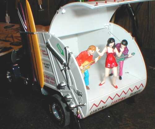 garbagetrk_15_500x418