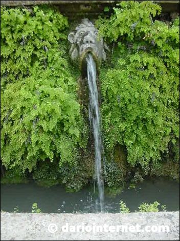 travel-tivoli-barrabas-fountain-sm