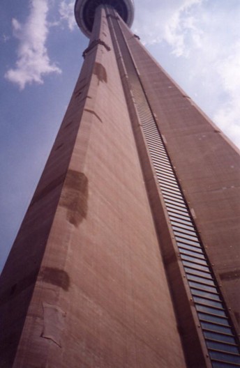 CN Tower 2001