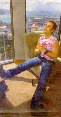 Has he lost all his confidence and started praying to higher powers..? Poor Darren!