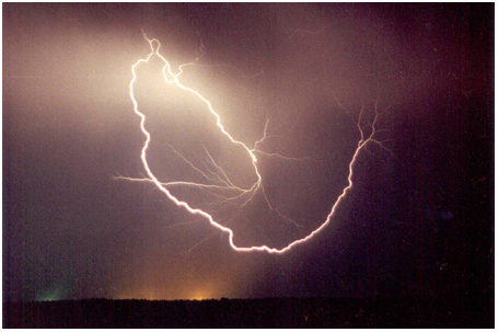Rel�mpago de nube a nube