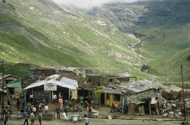 Rohtang shops