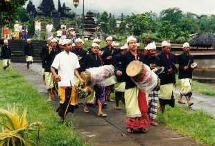 Besakih Procession 3