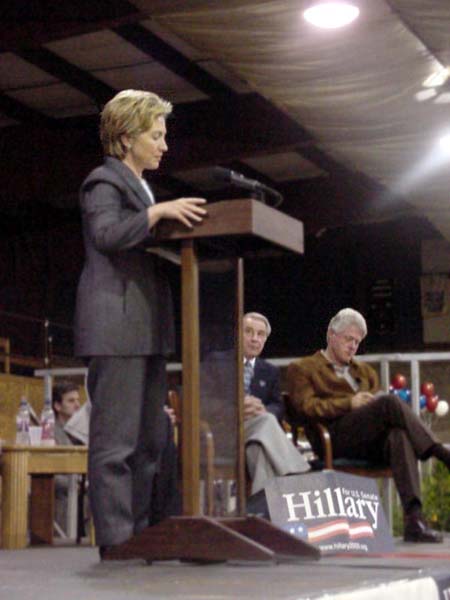 hillarypause