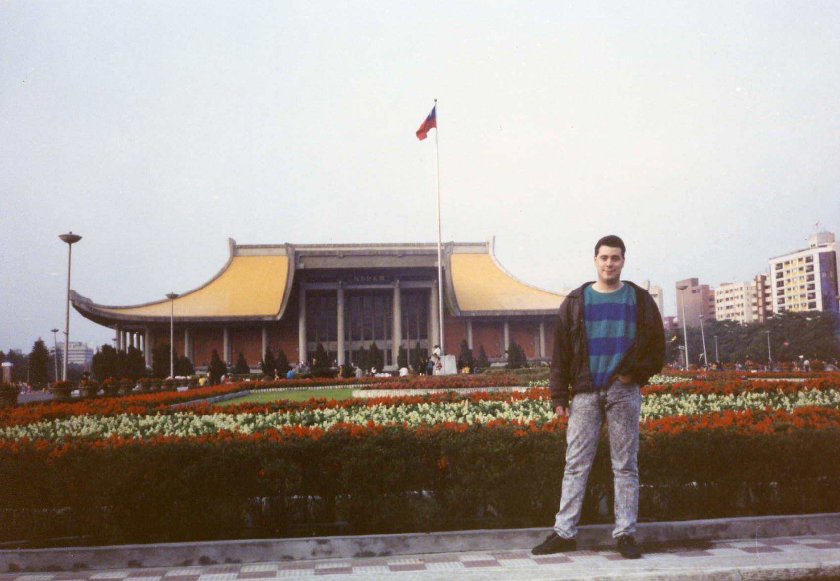 Me in front of the Sun Yat Sen Building