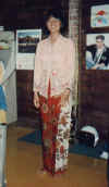 Nyonya girl.jpg (27431 bytes)