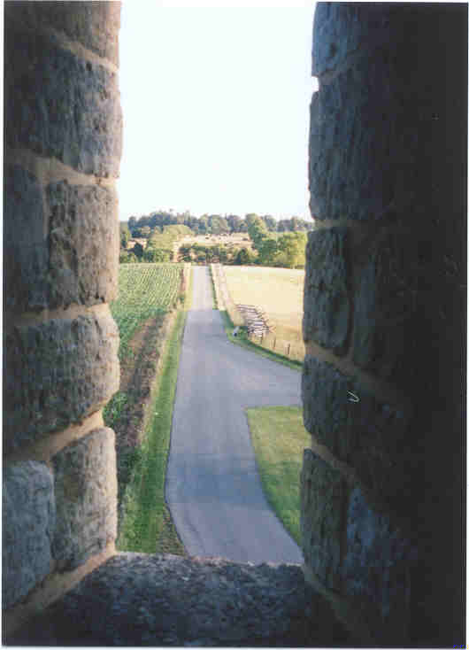 antietemtowerview1.jpg (20335 bytes)