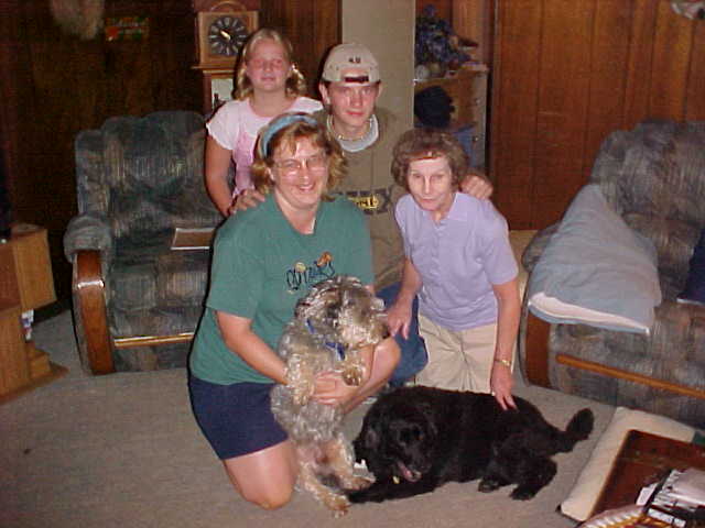TheMoores4.jpg (33370 bytes)