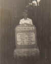 UlmontR stone.jpg (28533 bytes)
