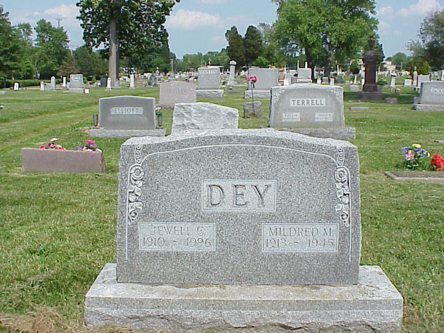 Headstone--Jewell and Mildred Dey