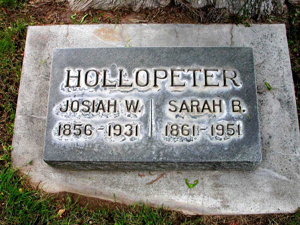 Marker of Josiah W. & Sarah (Brown) Hollopeter
