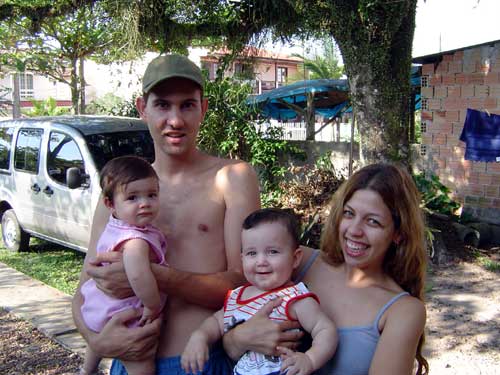 Com os primos Guilherme, Mari e com a priminha Tatiana!