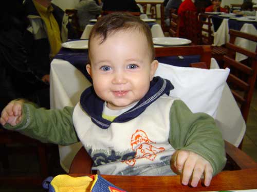 Fui com a mam&atilde;e e o papai numa feijoada da Caixa!