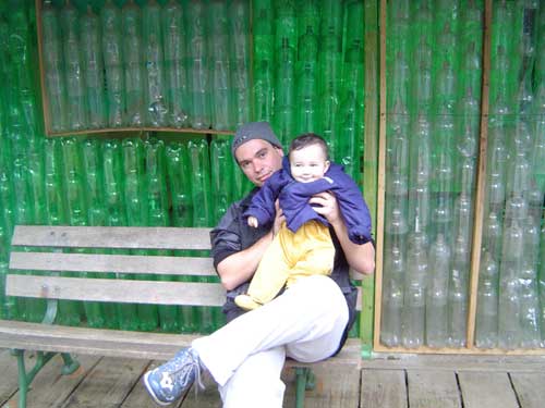 No colo do papai!