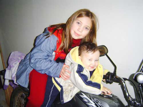 Andando de moto com a prima B&aacute;rbara!!