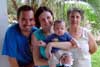 Papai, mam&atilde;e, eu e a bisa!