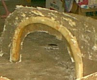 Left front wheel arch, showing mounting ridge located on normal arch.