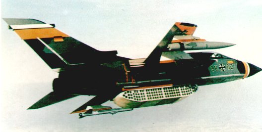 Tornado con contenedor de minado MW-1, consta de 4
secciones y 112 tubos eyectables.