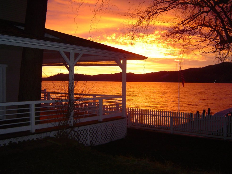 Christmas Eve, 2004.&nbsp; The moonset at 5:00 AM was also incredible.