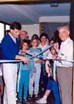 A�o 89. El Intendente de Miramar corta la cinta inaugural de la Fiesta