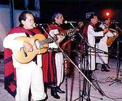Artistas del Folclore Argentino. pulse para ver y escuchar a los artistas de la Fiesta