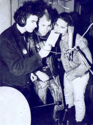 Pete with mates of the band Charlie and Big Skin supllying backing vocals at Outlaw studios Birmingham (DC Collection)