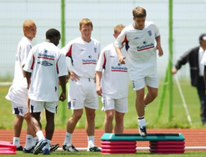Michael Owen takes part in training