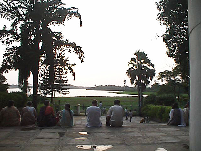 lake-powai-people