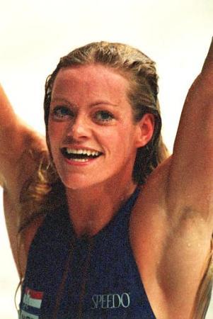 debruijn_celebrate2.jpg (21266 bytes)