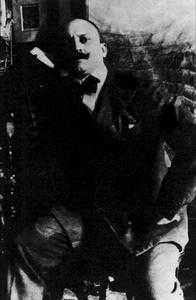 Filippo Tommaso Marinetti, iniziatore del movimento futurista in Italia