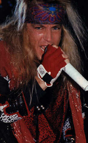 Bret Michaels really getting into it.