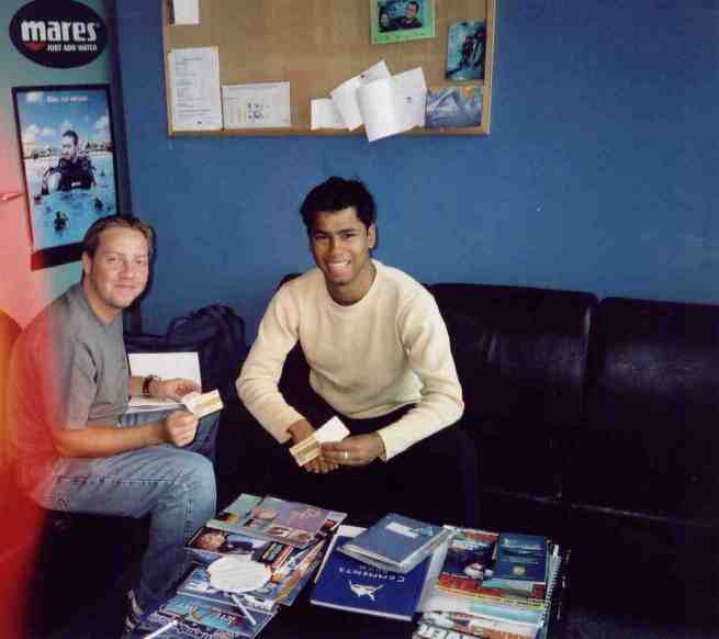 All training modules complete, Andy & Ferrie are now certified PADI Open Water Divers