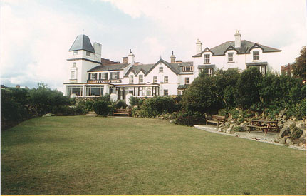 Castle.jpg (42221 bytes)