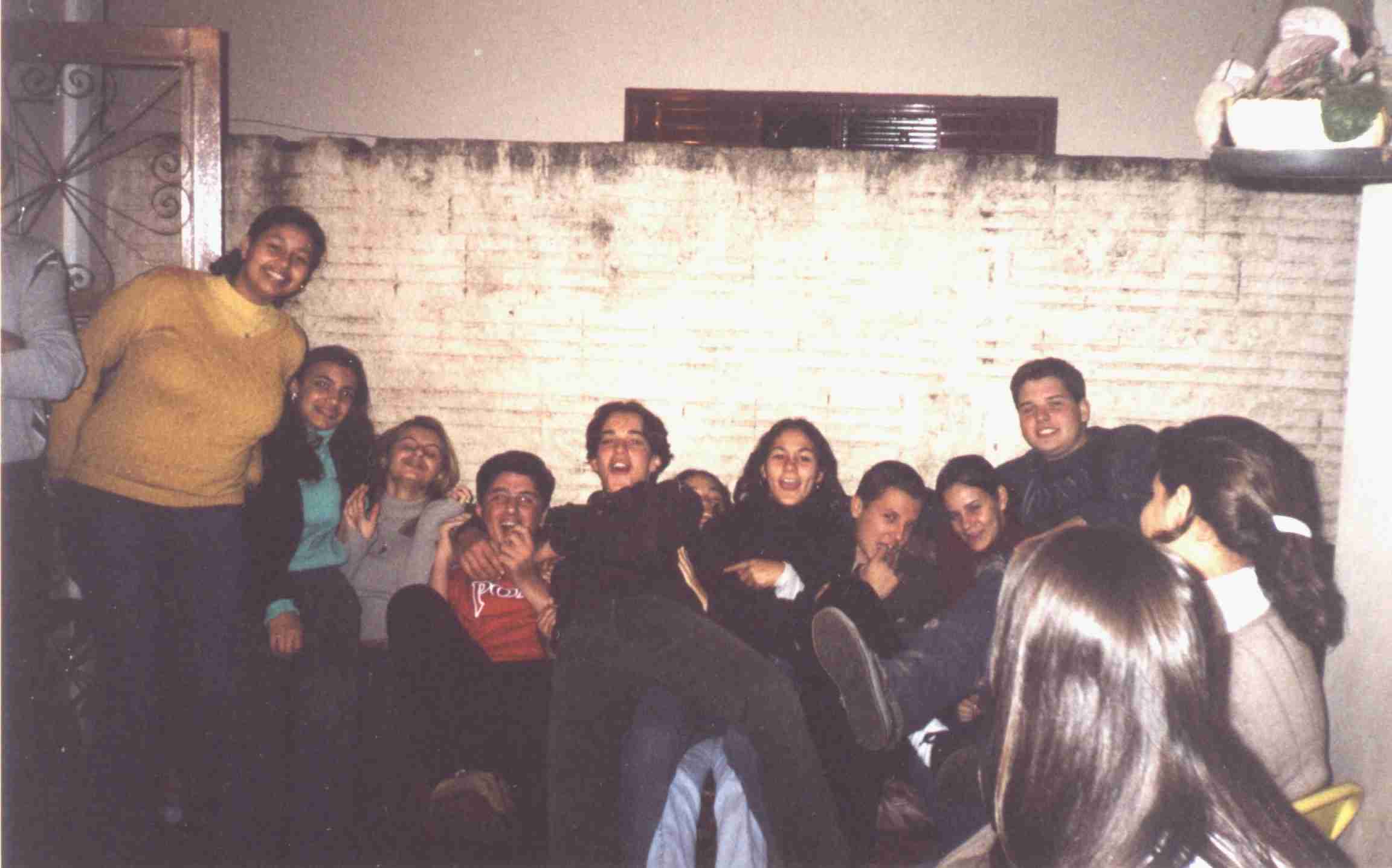 Turma Na Festa Da Ariane