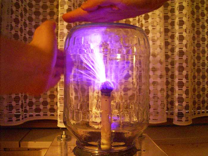 plasma globe in action.