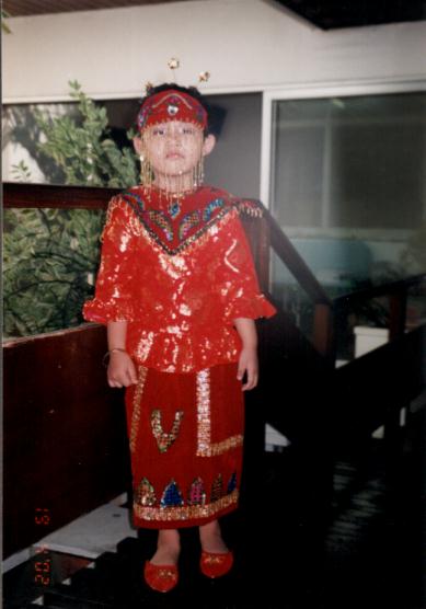 My Costume....I'm looking preety,aren't I..????