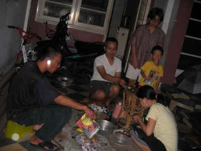 Yang asyik-asyik....