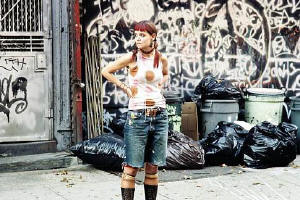 Katie Holmes sebagai April