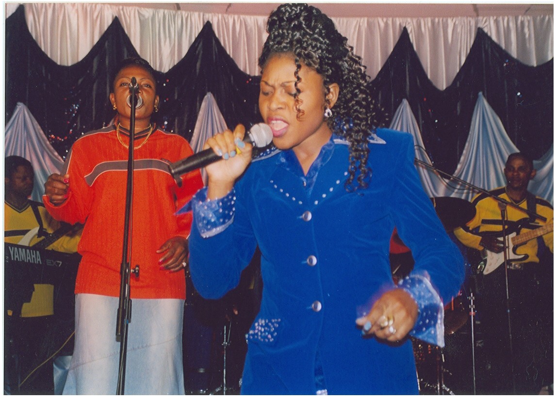 Deo in Live Gospel Concert ... or click ENTER
