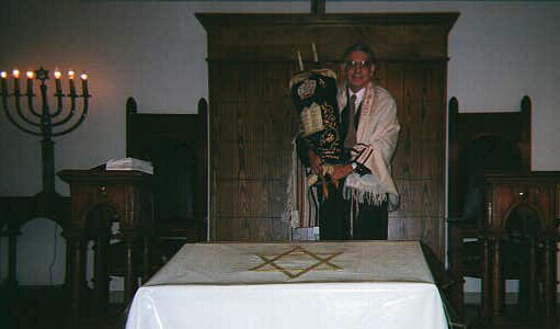 Congregation Machezekey Hadas Cantor Marvin Zuckerman, Wilmington